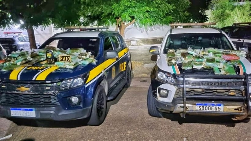 A droga estava prensada e escondida em forros falsos no teto de um caminhão que carregava colchões
